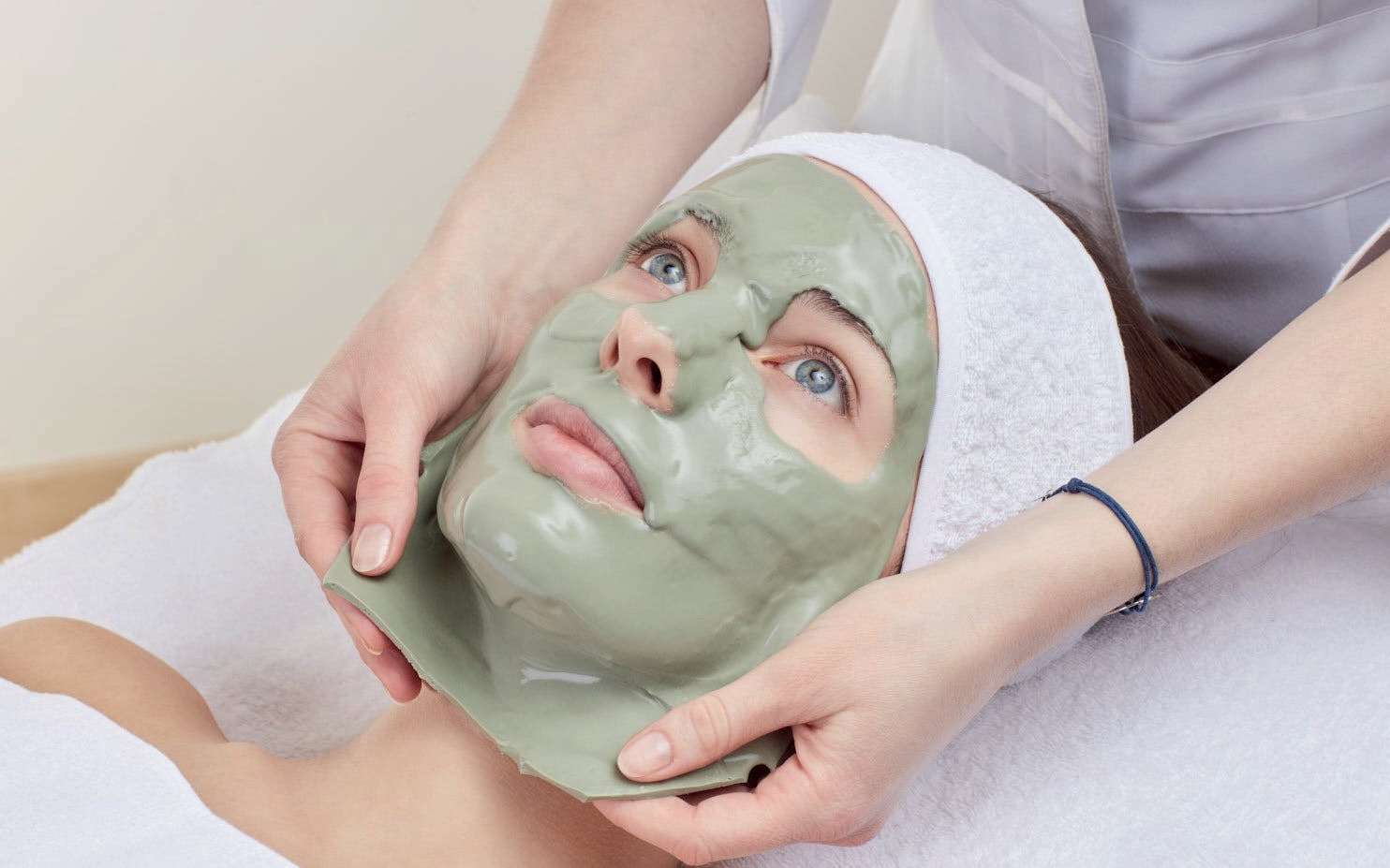 Alginate Peel-Off Gesichtsmaske von Utsukusy Cosmetics